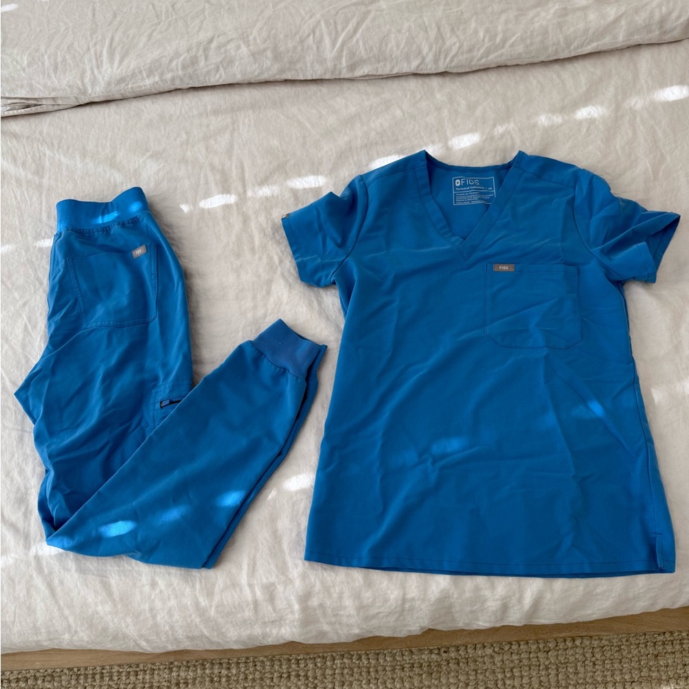 Figs Bright Blue Scrub Set